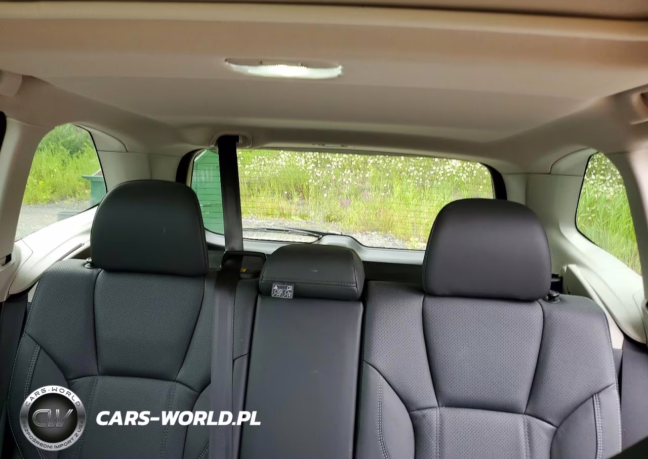 2021 Subaru Forester Touring VIN:JF2SKAXC0MH425512 - 10
