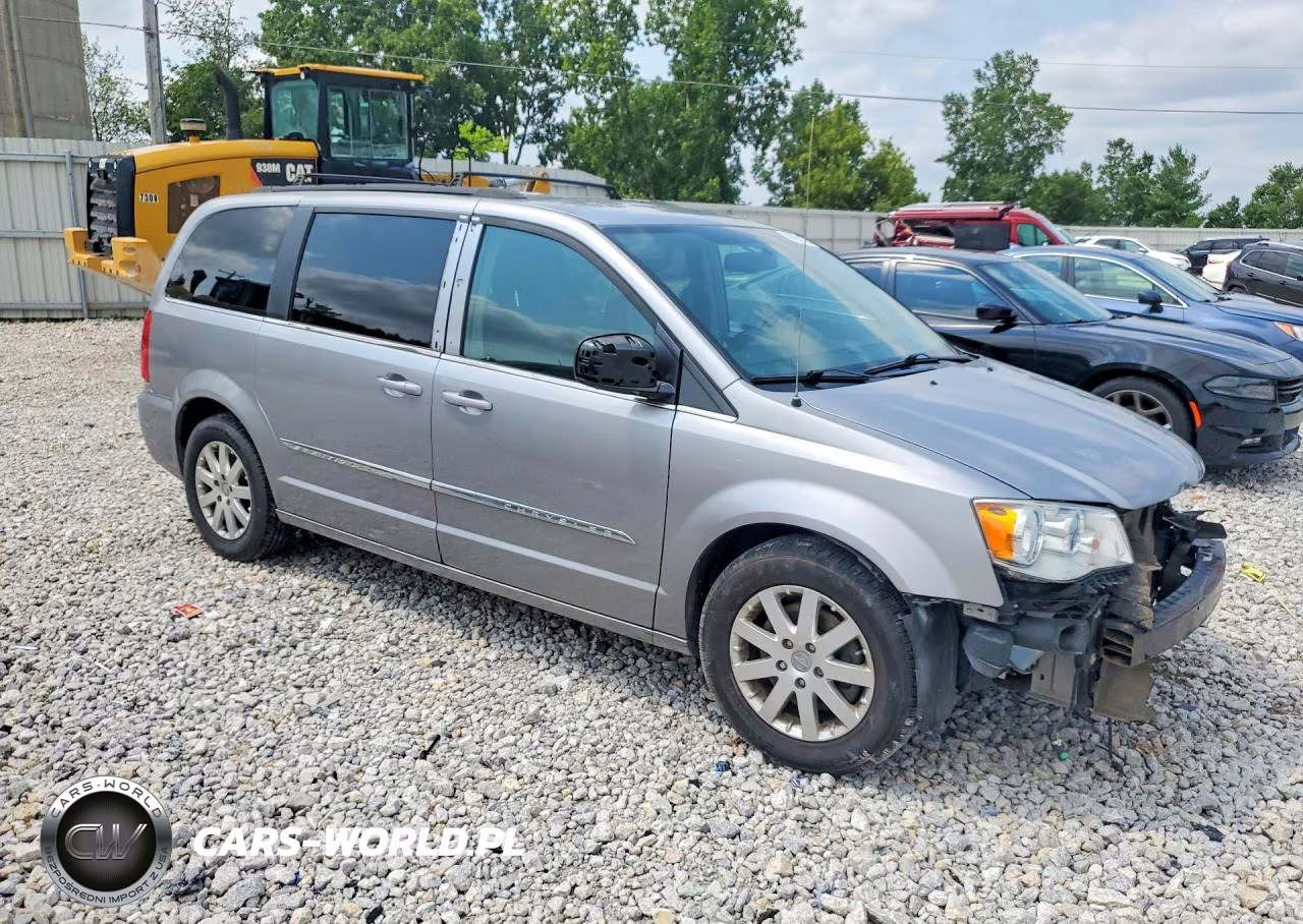 2016 Chrysler Town & Country Touring VIN:2C4RC1BG5GR157179 - 4