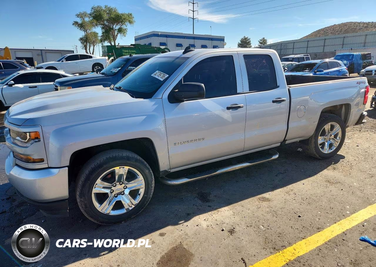 2018 Chevrolet Silverado K1500 Custom – zdjęcie 1 z 12
