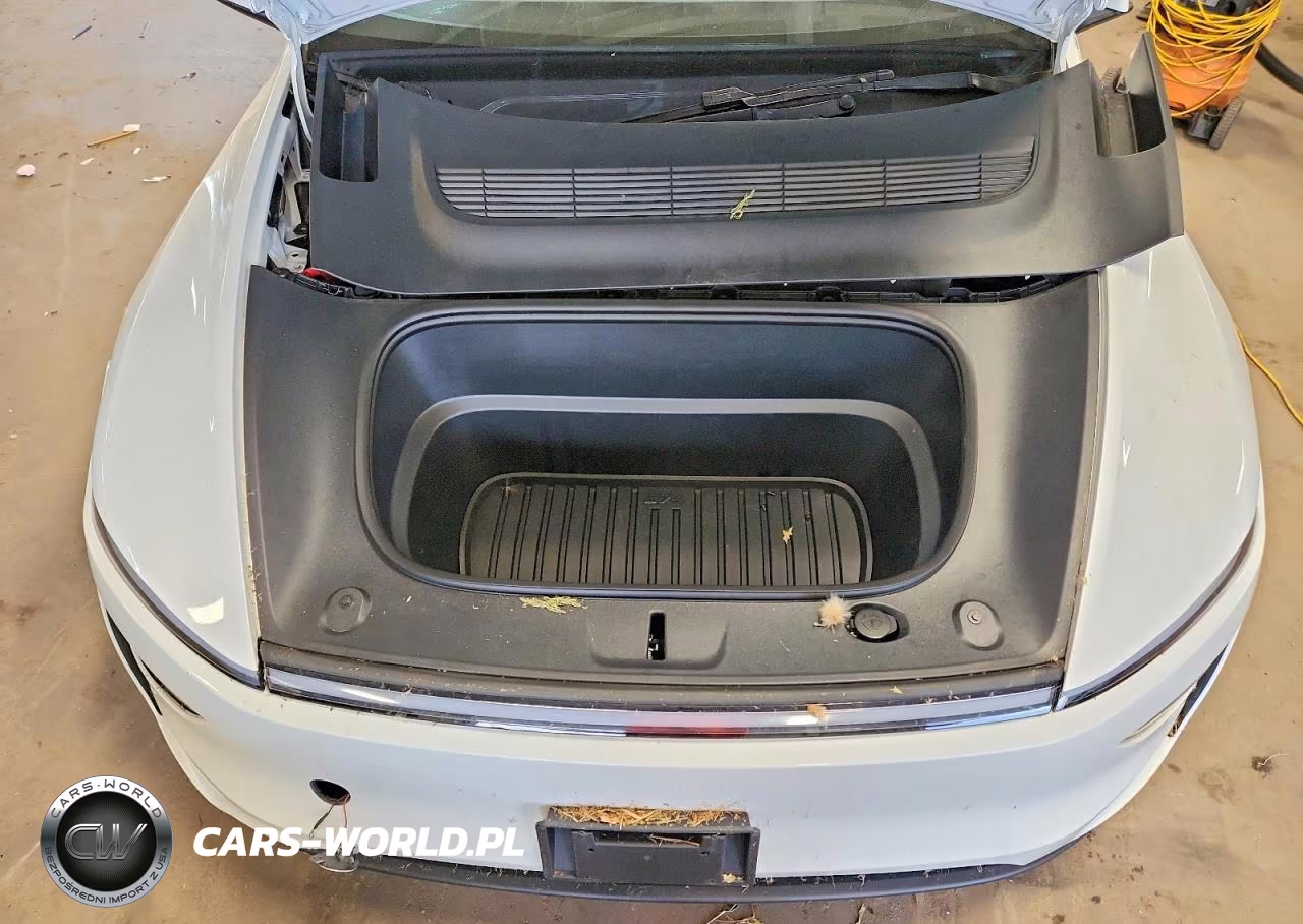 2026 Tesla Model Y VIN:7SAYGDEE2TF439591 - 11