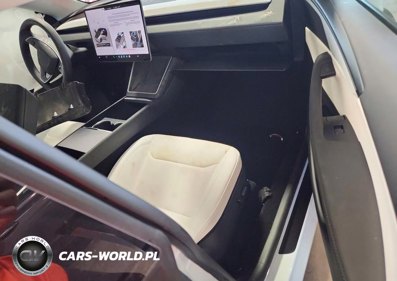 2026 Tesla Model Y VIN:7SAYGDEE2TF439591 - 8
