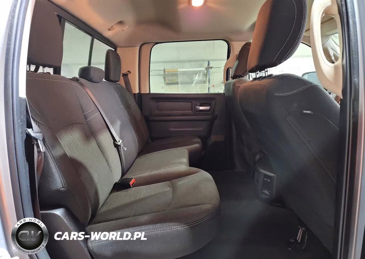 2019 Ram 2500 Tradesman VIN:3C6UR5CJ2KG655498 - 10