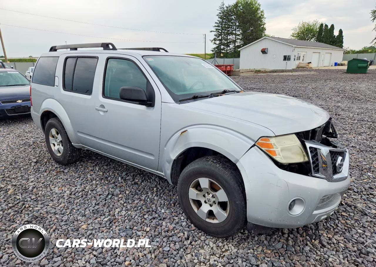 2011 Nissan Pathfinder S VIN:5N1AR1NB2BC618136 - 4