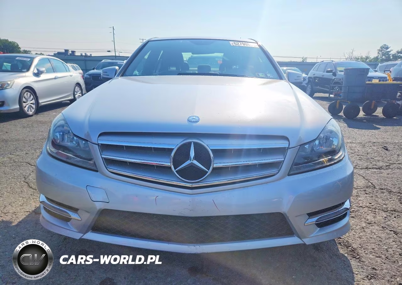 2013 Mercedes-Benz C 300 4Matic VIN:WDDGF8AB7DA843808 - 5