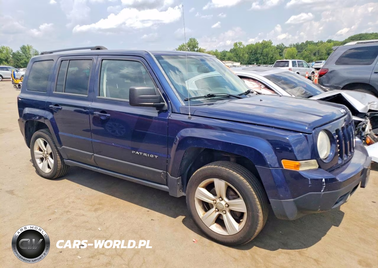 2012 Jeep Patriot Latitude VIN:1C4NJRFB8CD625002 - 4