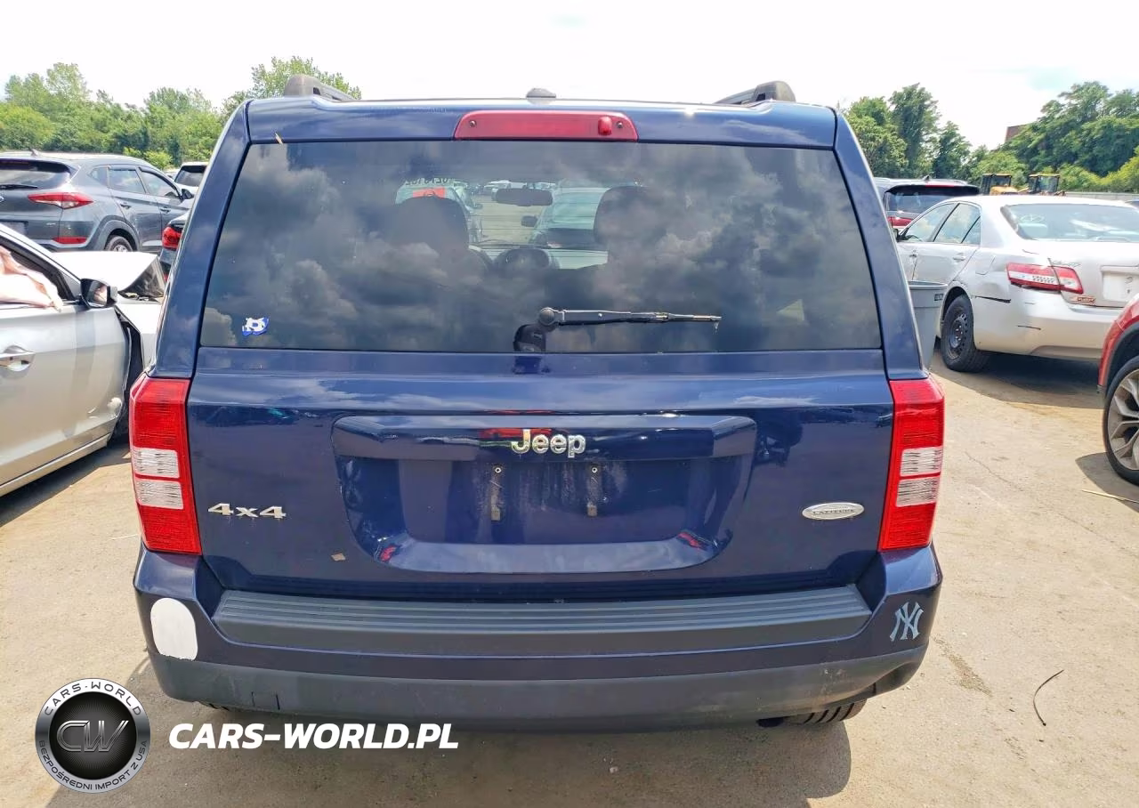 2012 Jeep Patriot Latitude VIN:1C4NJRFB8CD625002 - 6