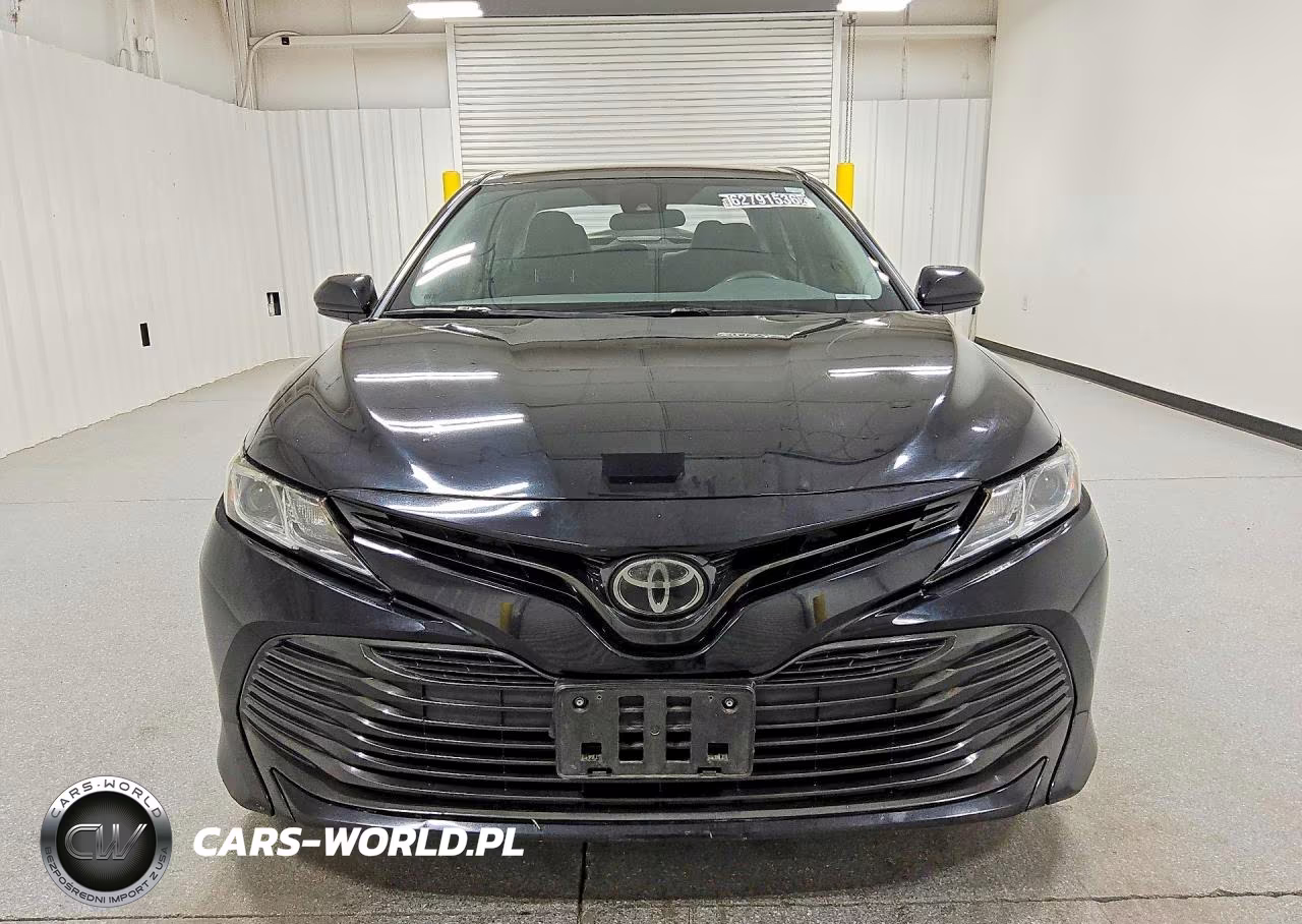 2018 Toyota Camry Le VIN:4T1B11HK6JU596268 - 5