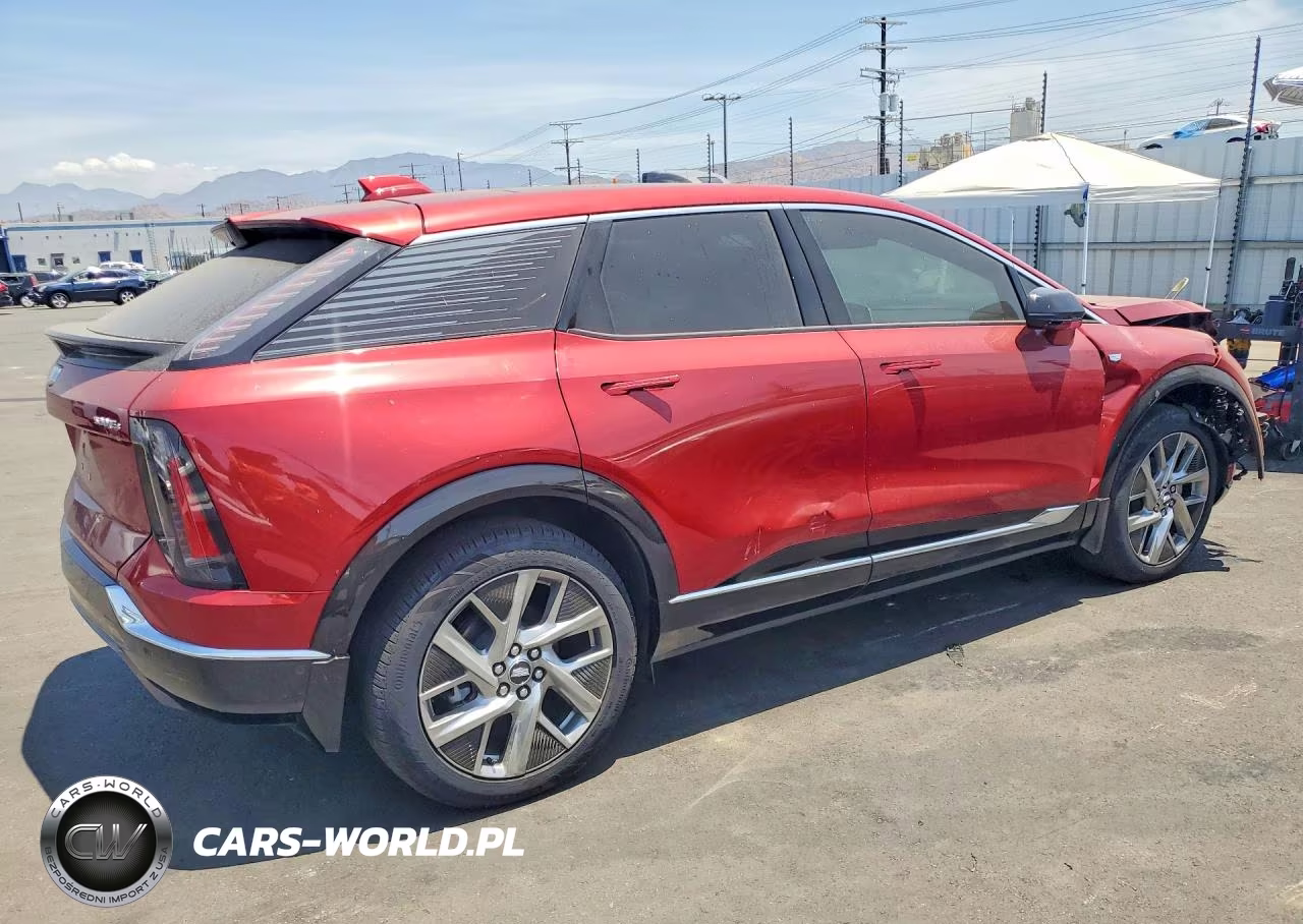 2025 Cadillac Optiq Luxury VIN:3GYK3BMRXSS267902 - 3