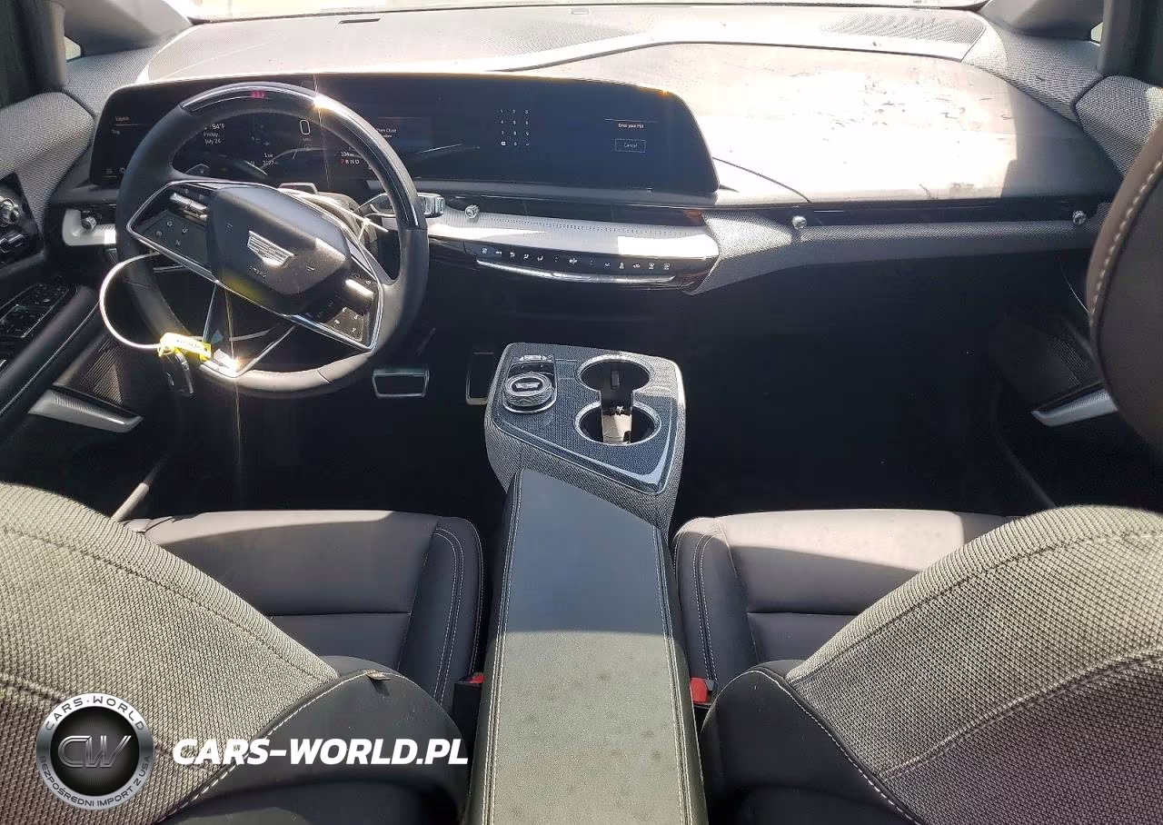 2025 Cadillac Optiq Luxury VIN:3GYK3BMRXSS267902 - 8