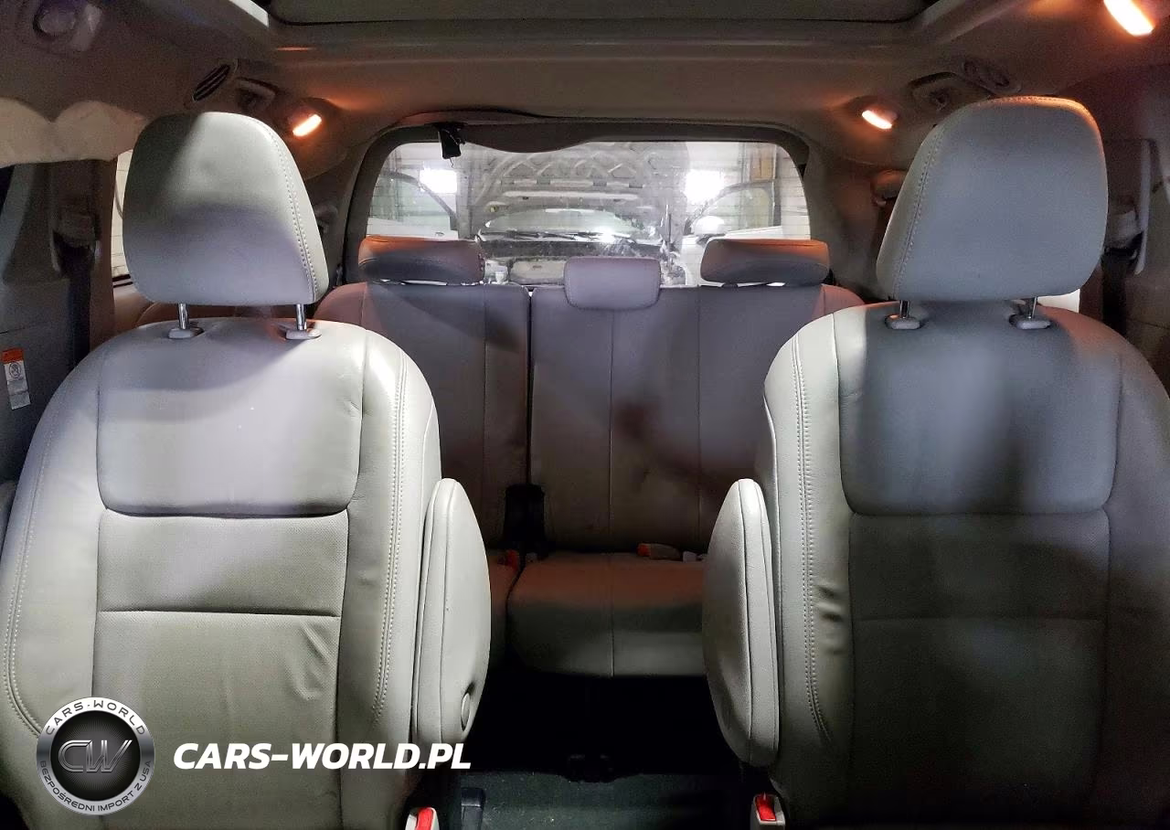 2019 Toyota Sienna Limited Premium 7-Passenger VIN:5TDDZ3DC0KS226844 - 10