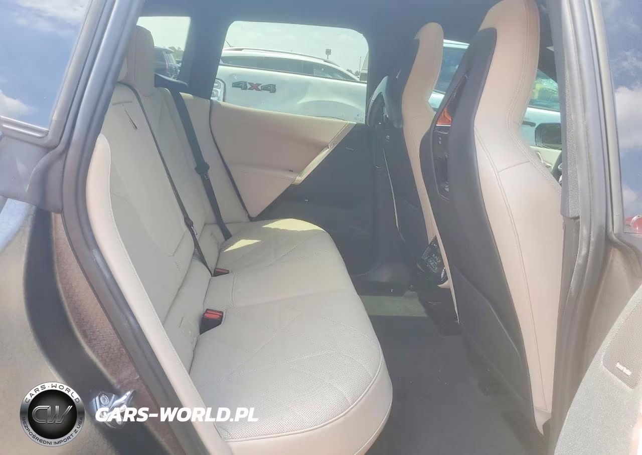 2025 BMW Ix xDrive50 VIN:WB523CF07SCT31213 - 10