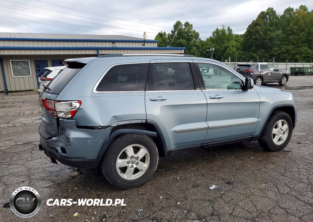 2012 Jeep Grand Cherokee Laredo VIN:1C4RJFAG7CC315111 - 3
