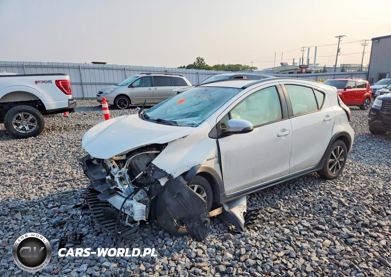 TOYOTA PRIUS C