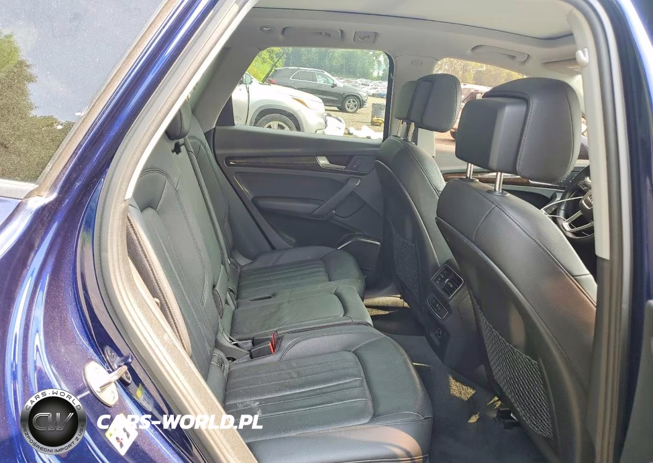 2018 Audi Q5 Premium VIN:WA1ANAFY3J2163072 - 11