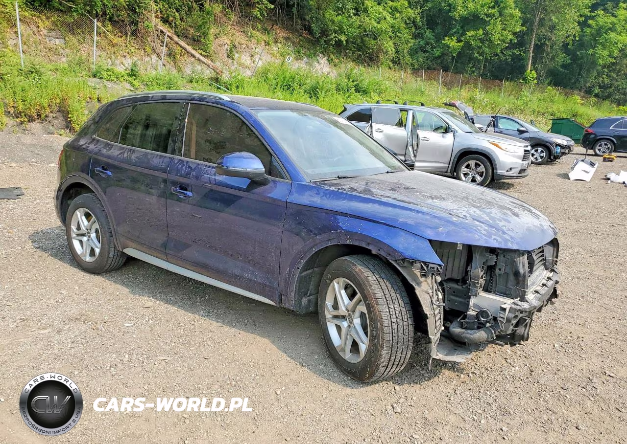 2018 Audi Q5 Premium VIN:WA1ANAFY3J2163072 - 4