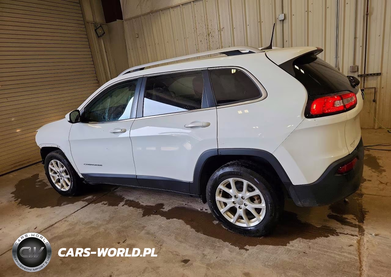 2016 Jeep Cherokee Latitude VIN:1C4PJLCB4GW165583 - 2