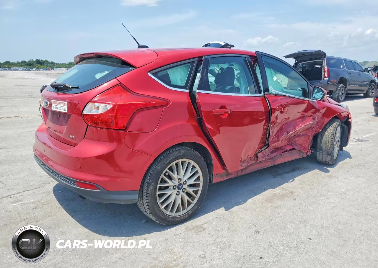 2012 Ford Focus Sel VIN:1FAHP3M21CL308637 - 3