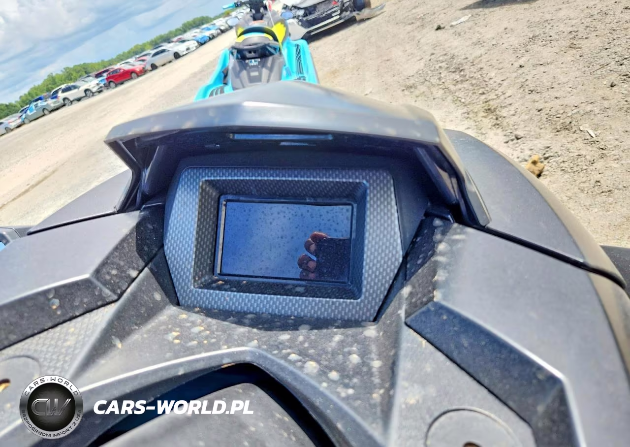 2022 Yamaha Gp1800R Jet Ski VIN:YAMA1100J122 - 8