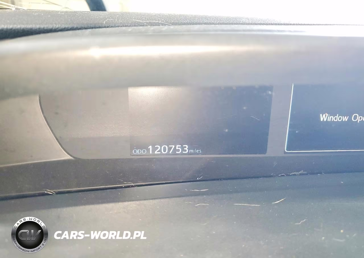 2020 Toyota Prius Le VIN:JTDKARFU0L3108609 - 9