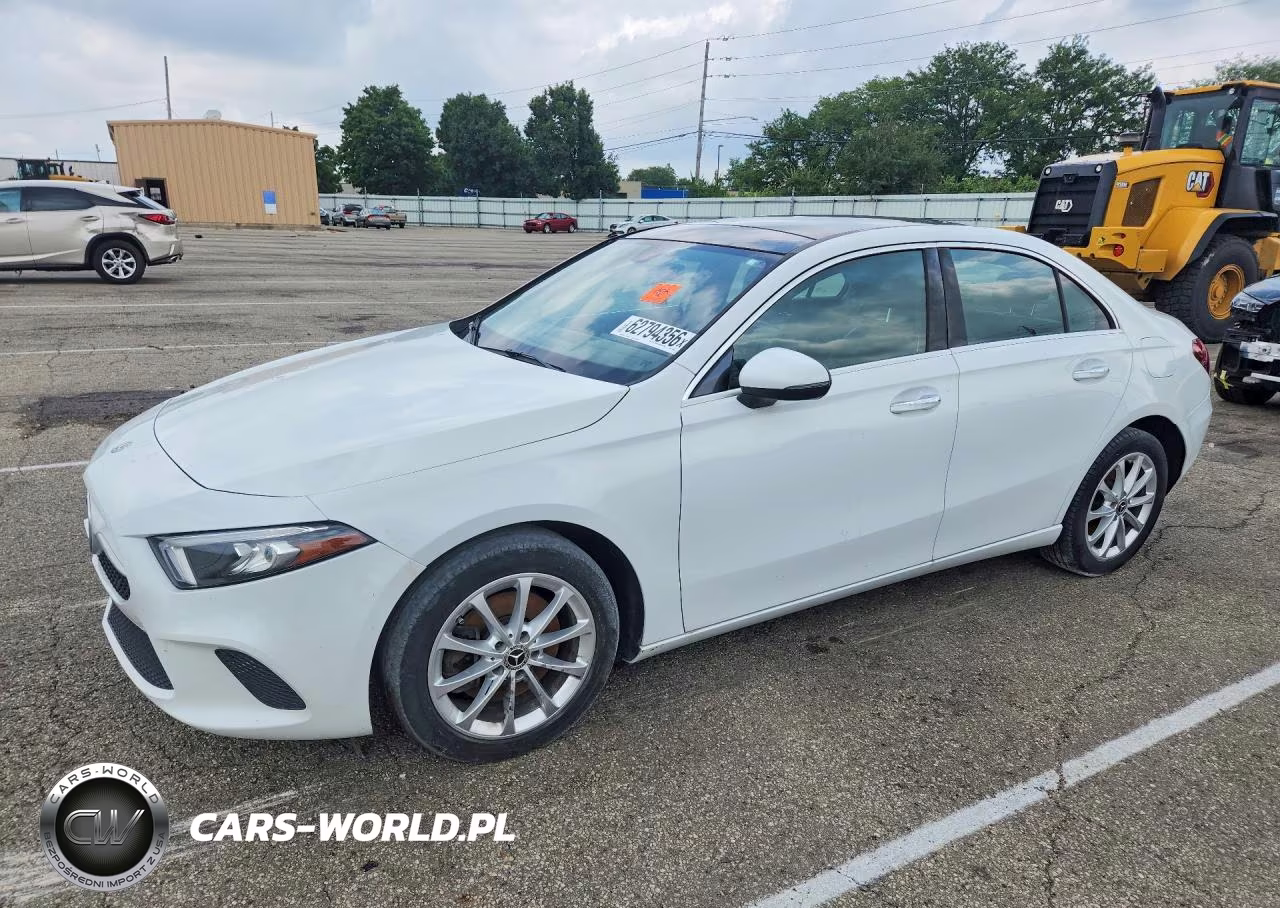 2019 Mercedes-Benz A 220