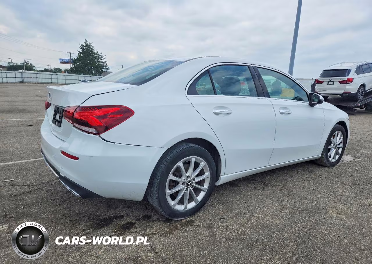 2019 Mercedes-Benz A 220 VIN:WDD3G4EBXKW020708 - 3