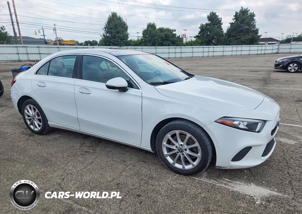 2019 Mercedes-Benz A 220 VIN:WDD3G4EBXKW020708 - 4