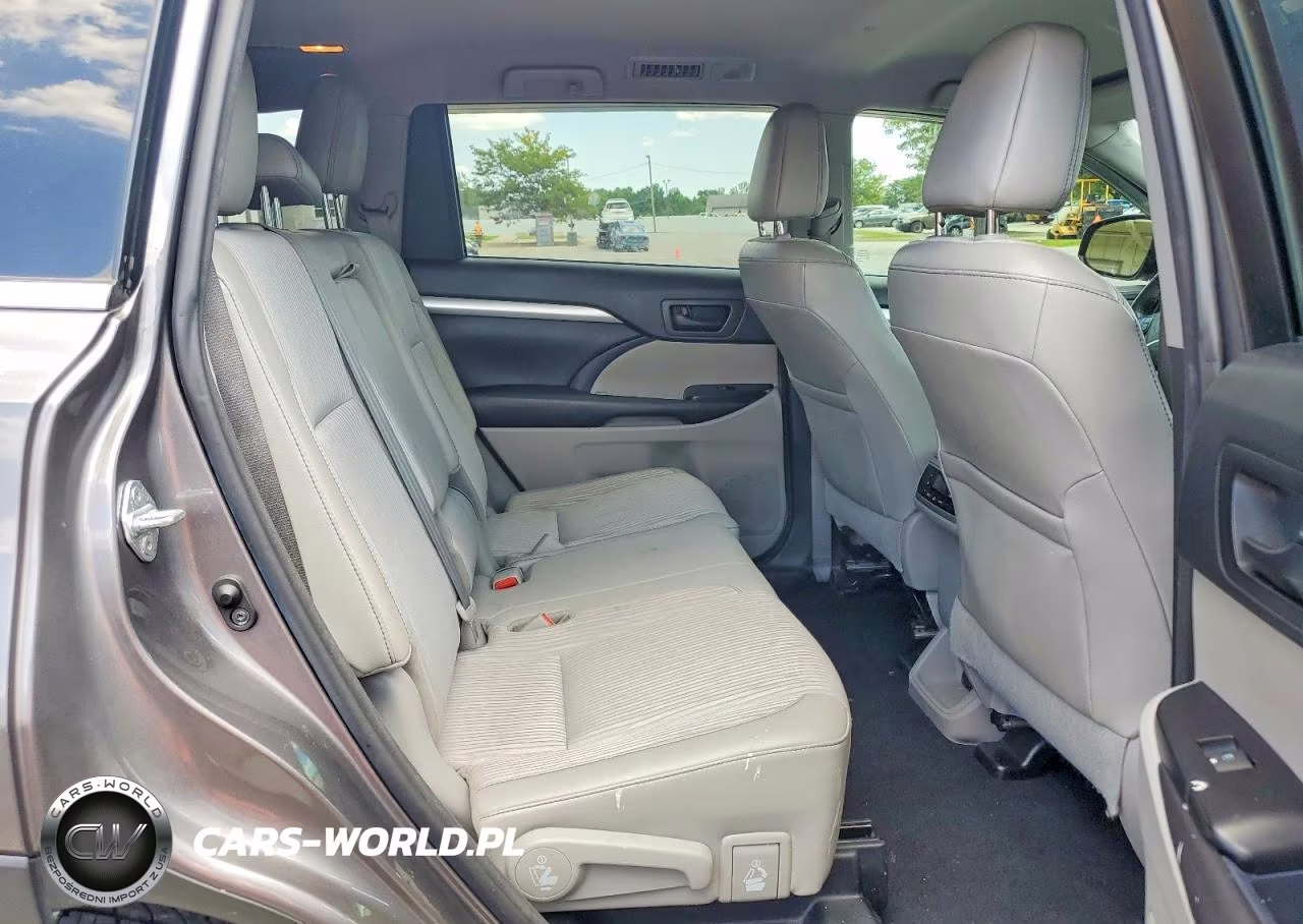 2016 Toyota Highlander Le Plus VIN:5TDBKRFH6GS318670 - 11
