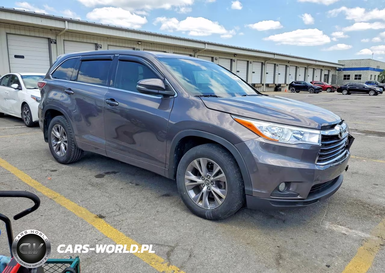2016 Toyota Highlander Le Plus VIN:5TDBKRFH6GS318670 - 4