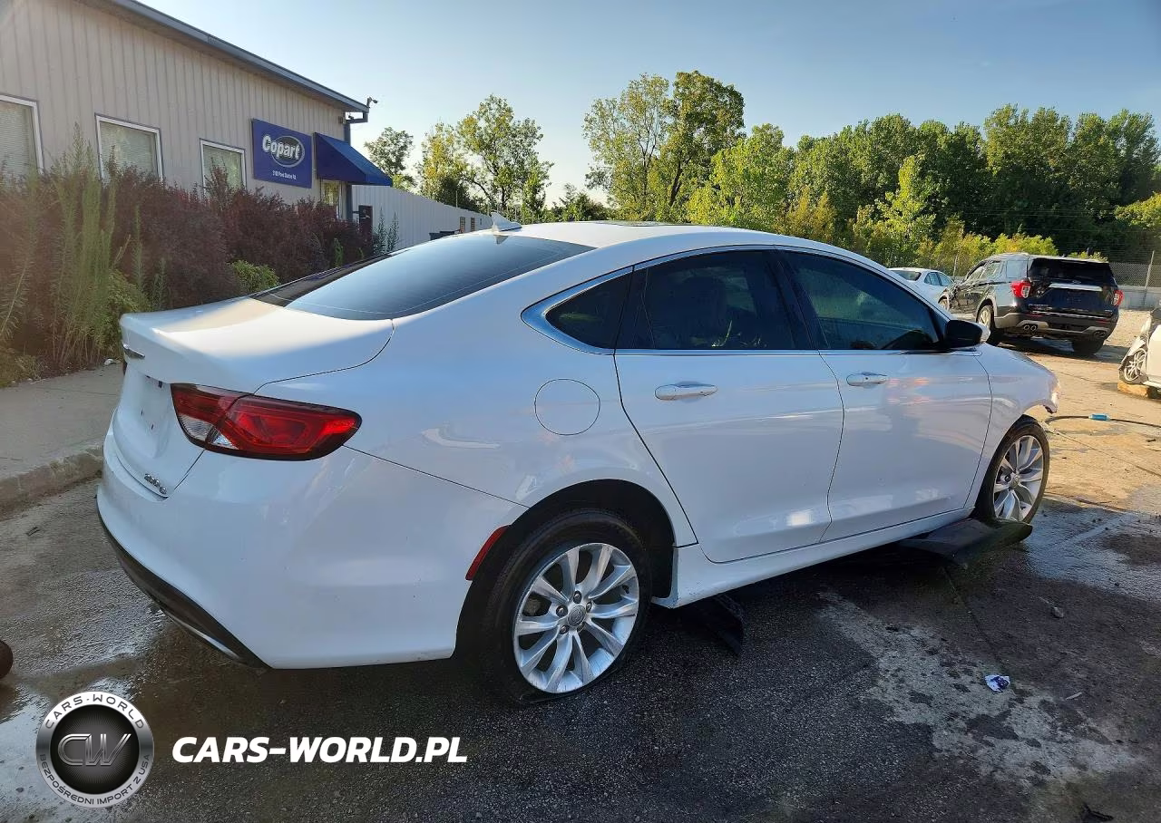 2016 Chrysler 200 C VIN:1C3CCCCG9GN124350 - 3