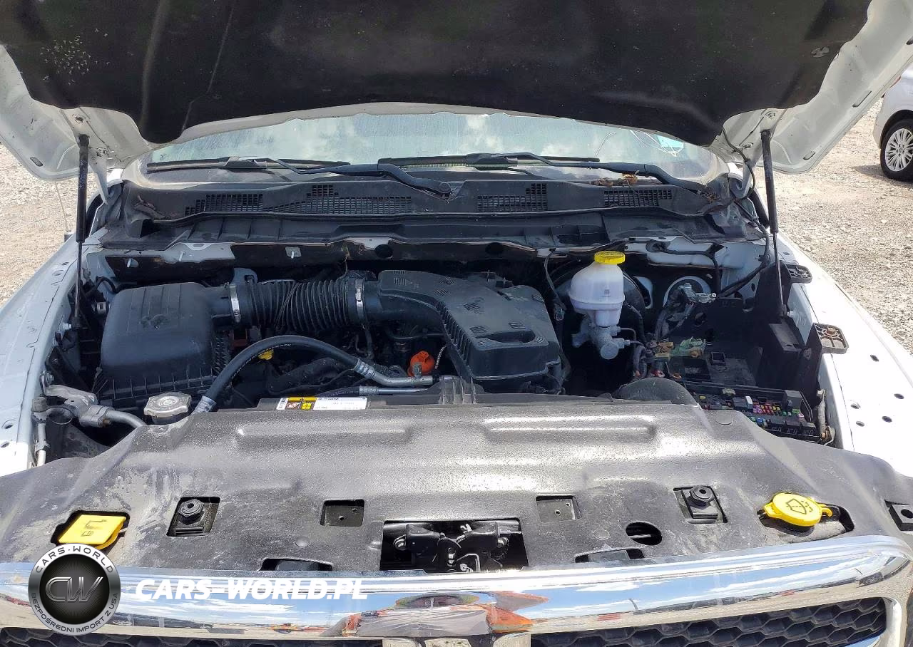 2022 Ram 1500 Classic Tradesman VIN:1C6RR7FG3NS230371 - 11