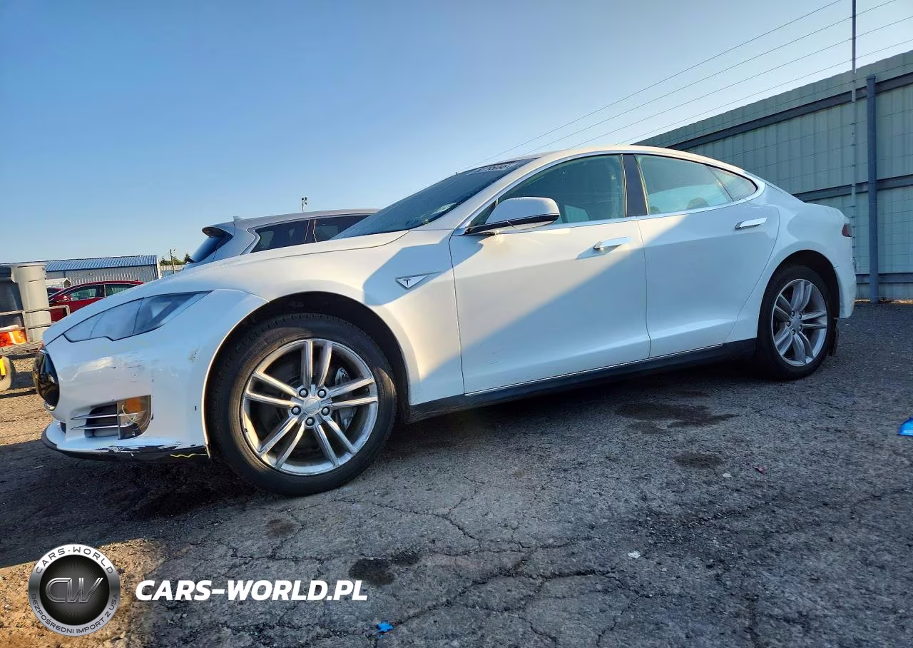 2013 Tesla Model S – zdjęcie 1 z 12