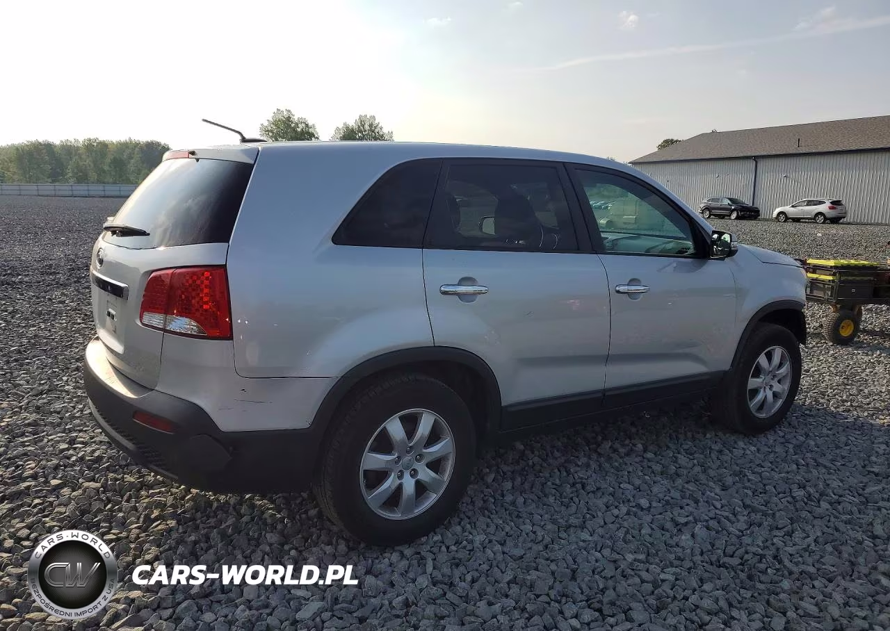 2013 Kia Sorento Lx VIN:5XYKT3A1XDG359512 - 3