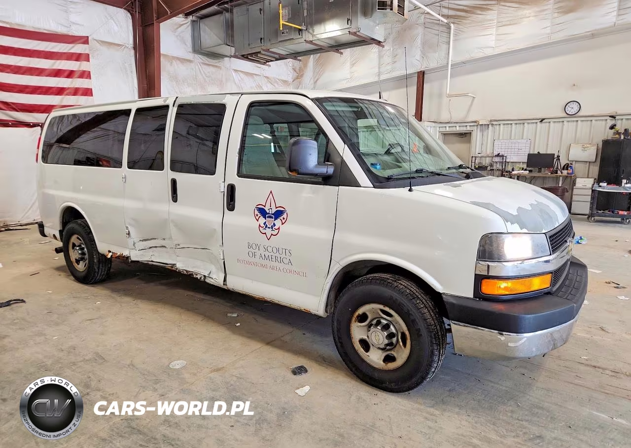 2012 Chevrolet Express G3500 Lt VIN:1GAZG1FAXC1126611 - 4
