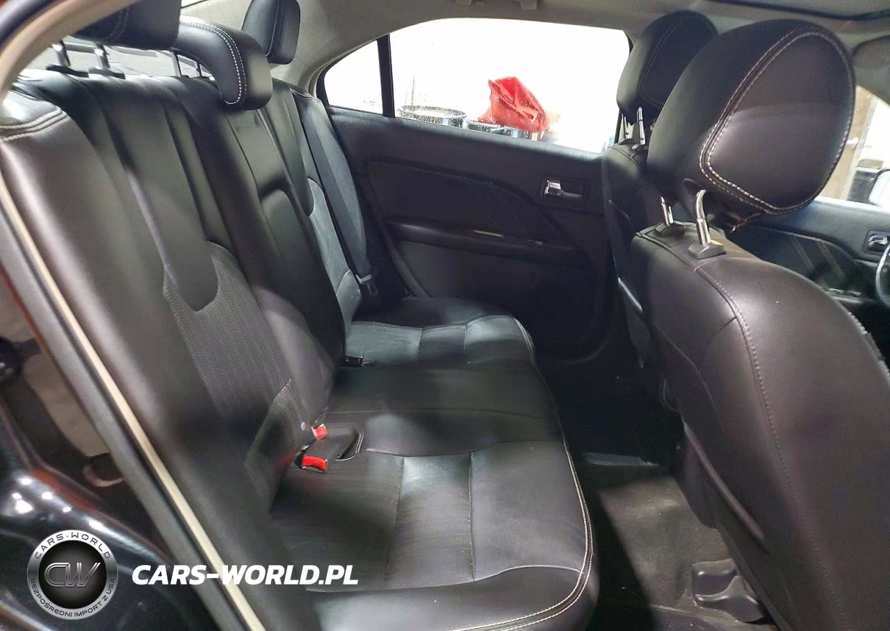 2012 Ford Fusion Sport VIN:3FAHP0DC8CR404807 - 10