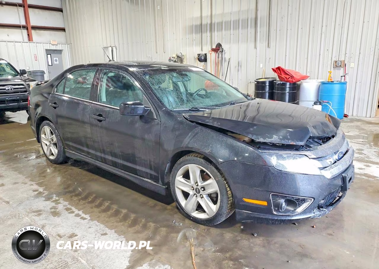 2012 Ford Fusion Sport VIN:3FAHP0DC8CR404807 - 4