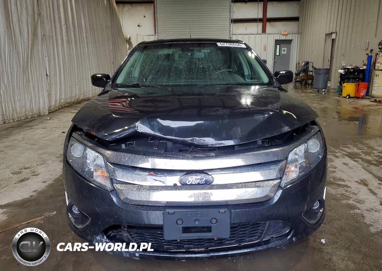 2012 Ford Fusion Sport VIN:3FAHP0DC8CR404807 - 5