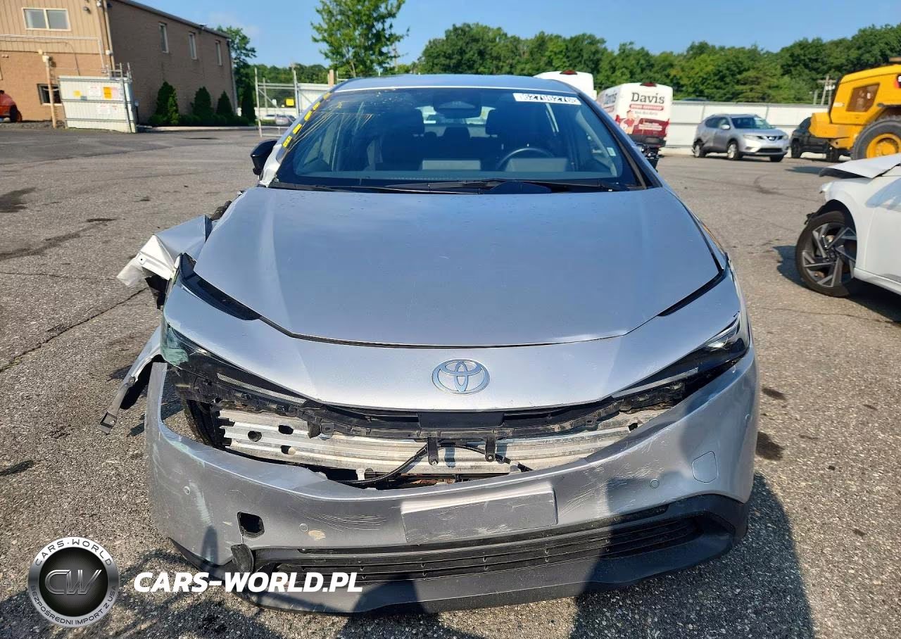 2023 Toyota Prius Le VIN:JTDACAAU2P3007821 - 5