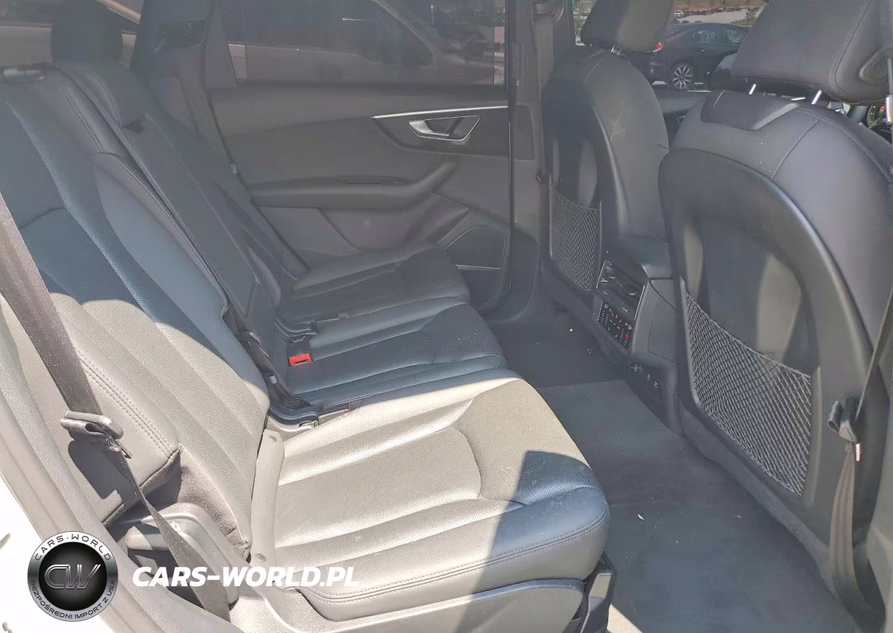 2021 Audi Q7 Premium Plus VIN:WA1LJAF78MD036564 - 11