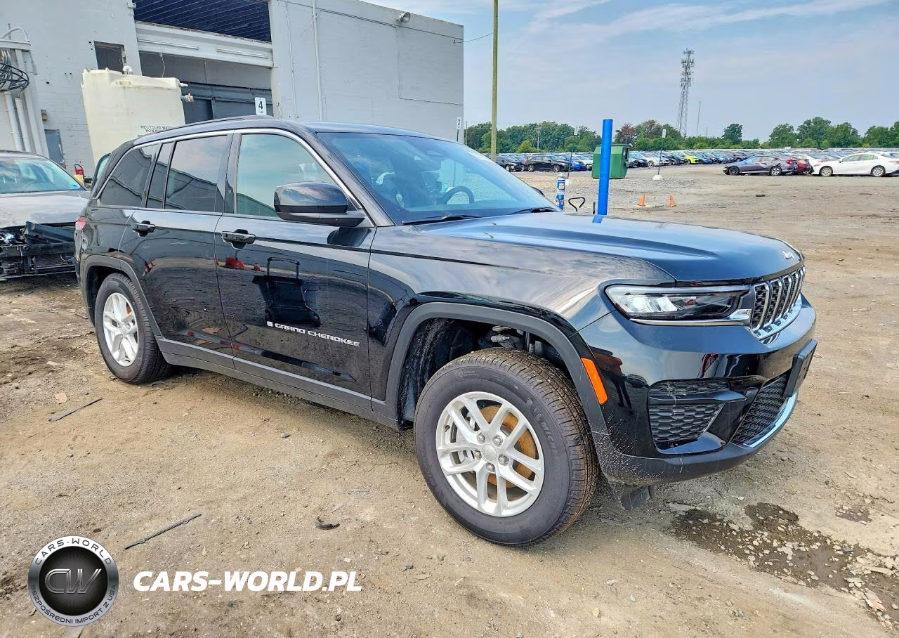 2025 Jeep Grand Cherokee Laredo VIN:1C4RJHAG6SC366691 - 4