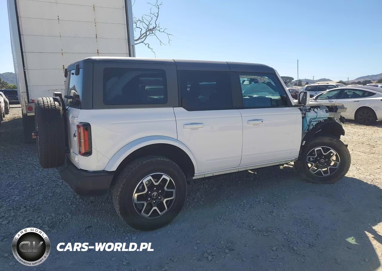 2025 Ford Bronco Outer Banks VIN:1FMEE8BP4SLA75569 - 3