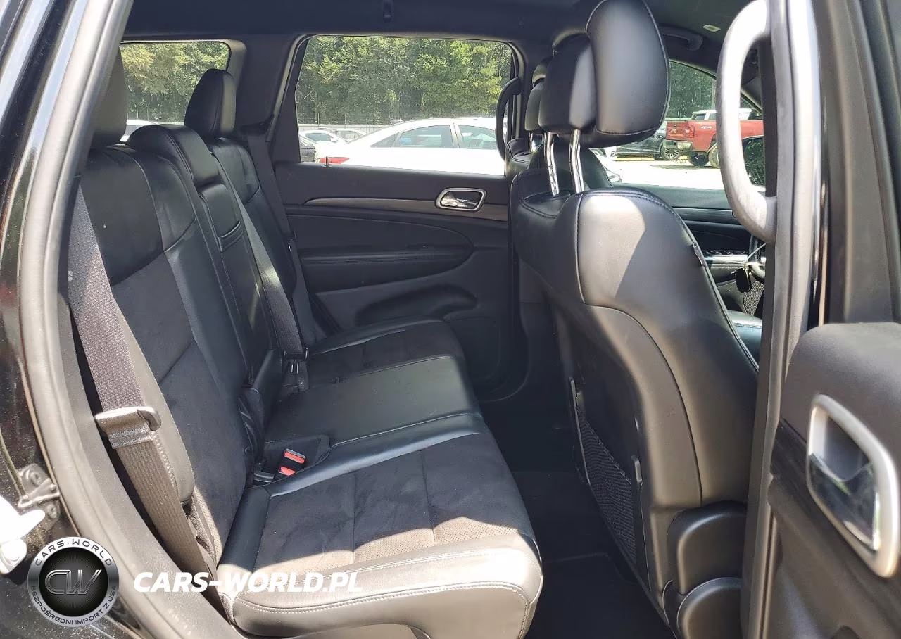 2020 Jeep Grand Cherokee Laredo VIN:1C4RJEAG2LC245592 - 11