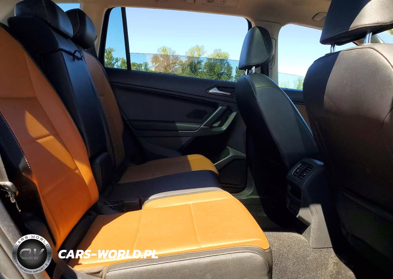 2018 Volkswagen Tiguan Se VIN:3VV2B7AX3JM219753 - 10