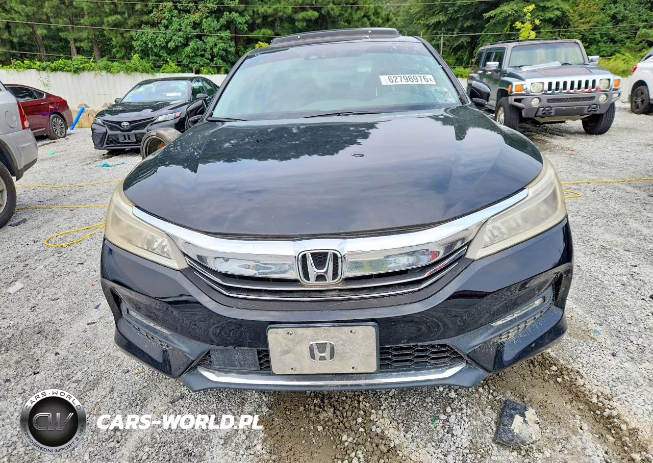 2017 Honda Accord Touring VIN:1HGCR3F92HA006142 - 5