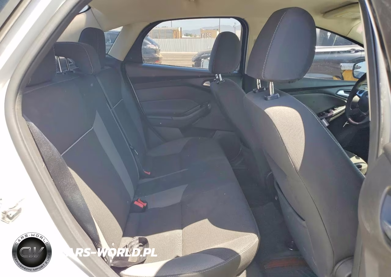 2014 Ford Focus Se VIN:1FADP3F27EL110840 - 10