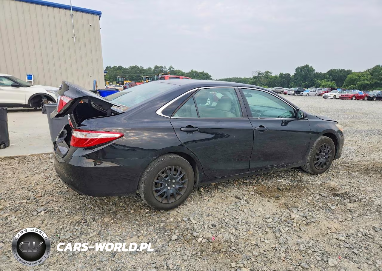 2017 Toyota Camry Le VIN:4T1BF1FK9HU413010 - 3