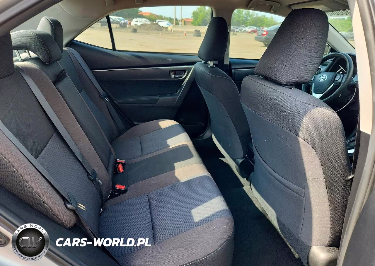 2018 Toyota Corolla Le VIN:2T1BURHE8JC972406 - 10