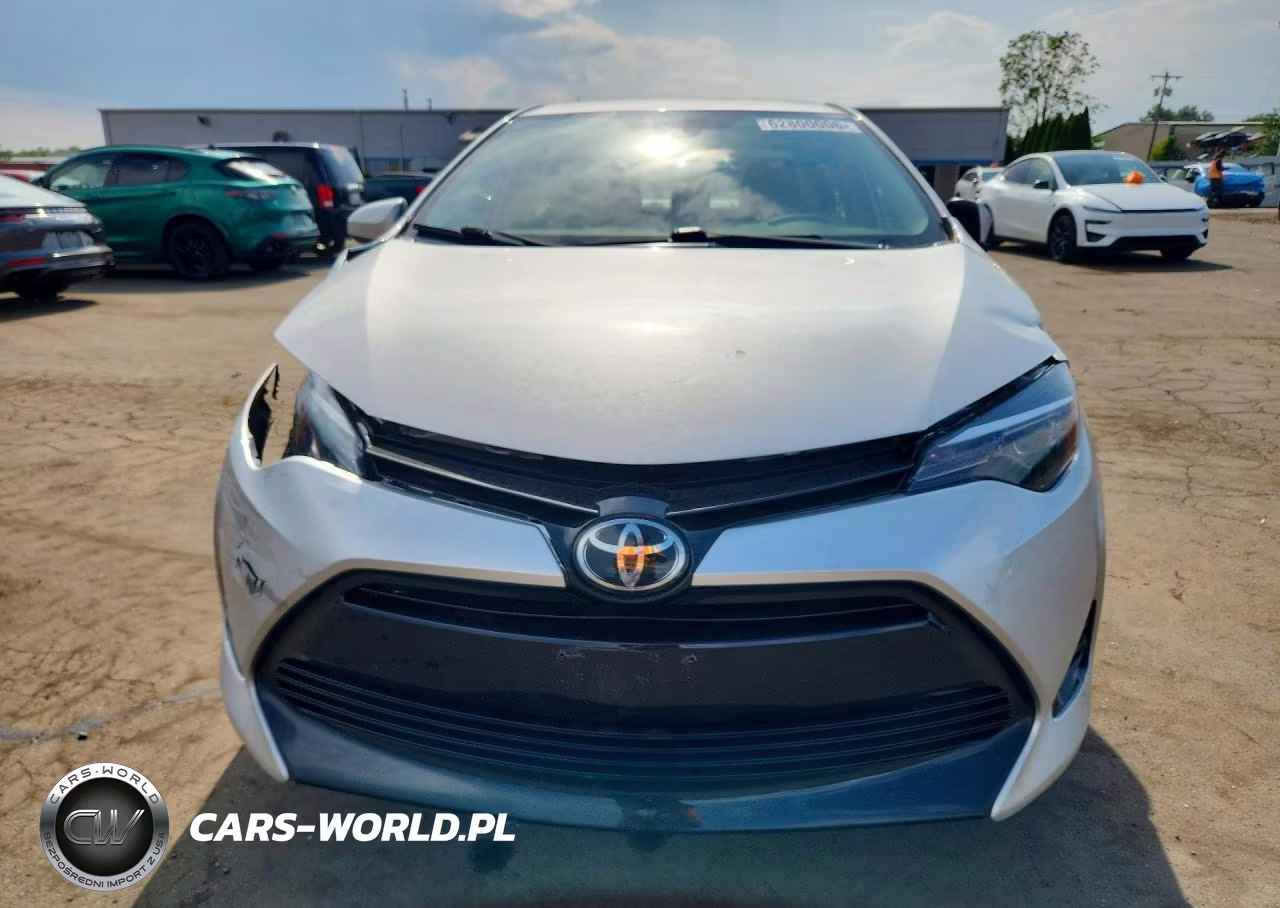 2018 Toyota Corolla Le VIN:2T1BURHE8JC972406 - 5