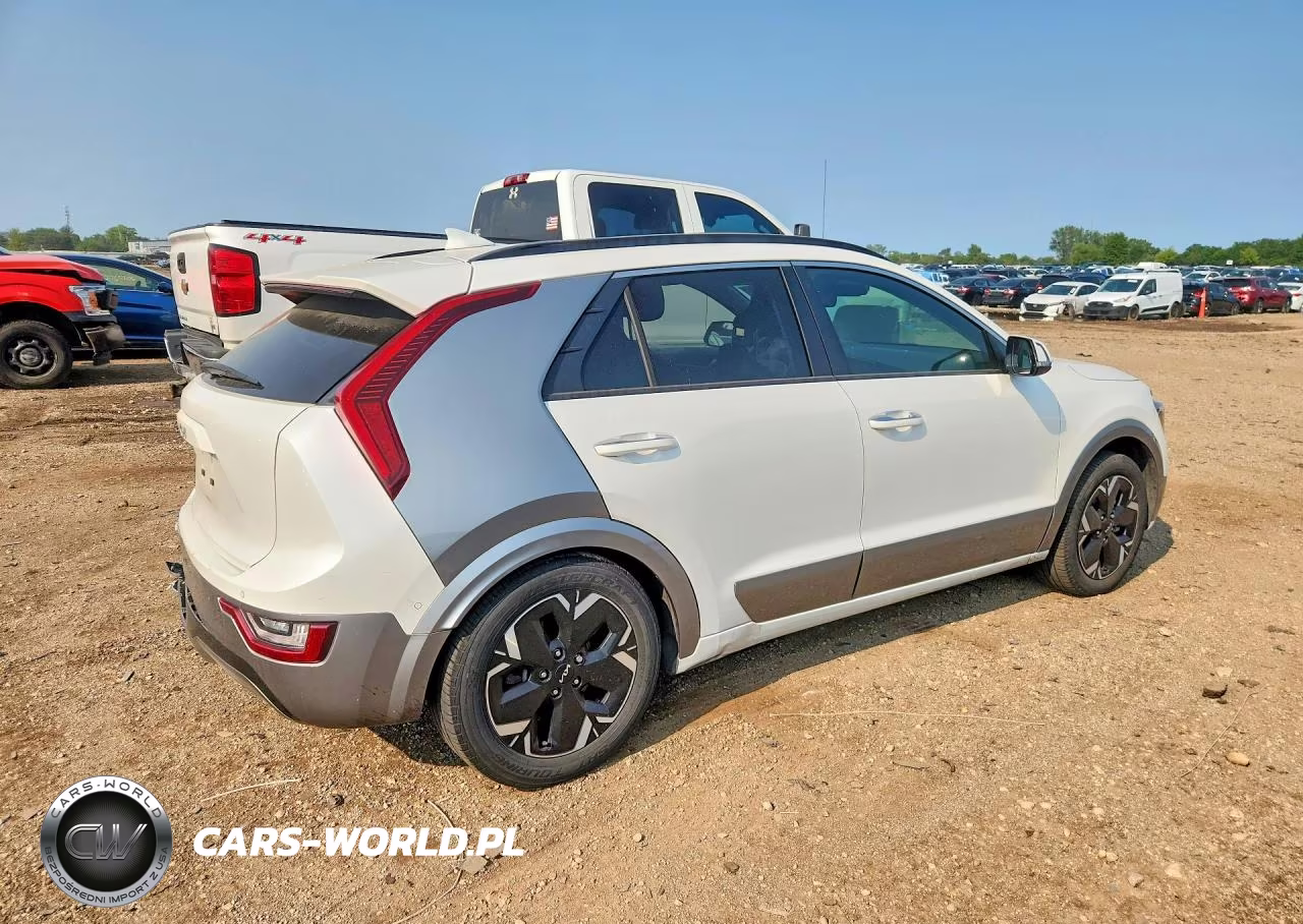 2023 Kia Niro Wave VIN:KNDCT3L13P5013865 - 3