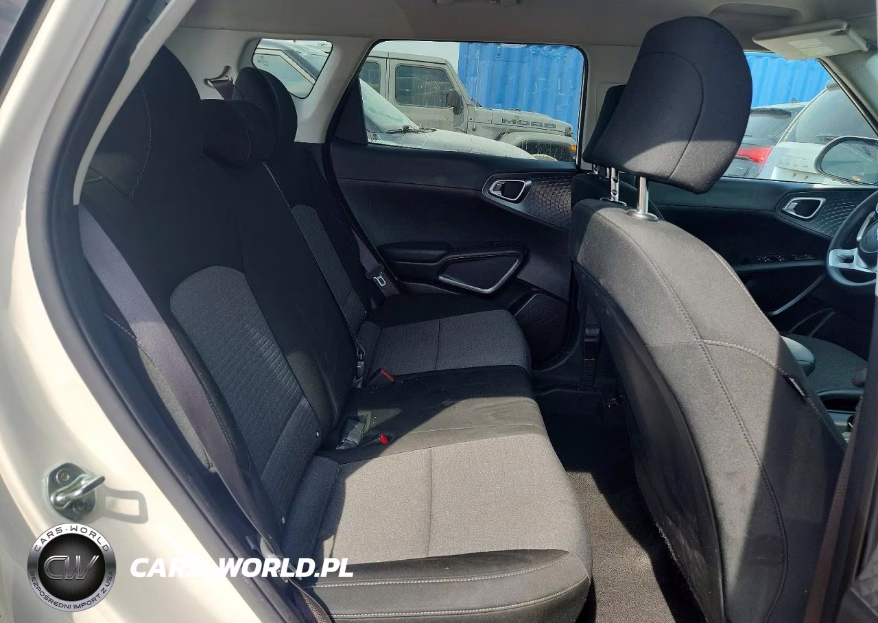2021 Kia Soul S VIN:KNDJ23AU0M7784761 - 10