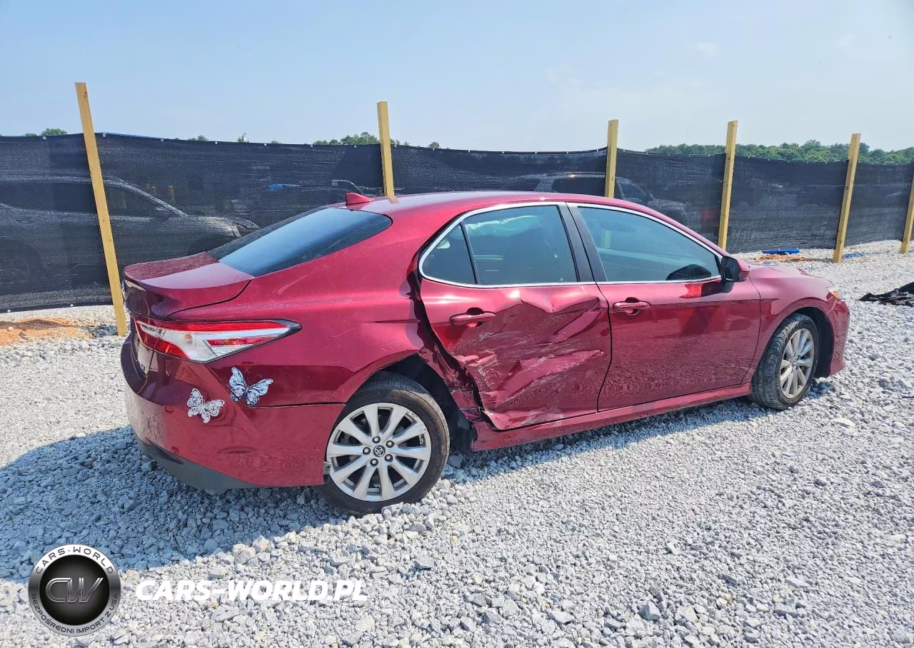 2019 Toyota Camry Le VIN:4T1B11HK6KU756585 - 3